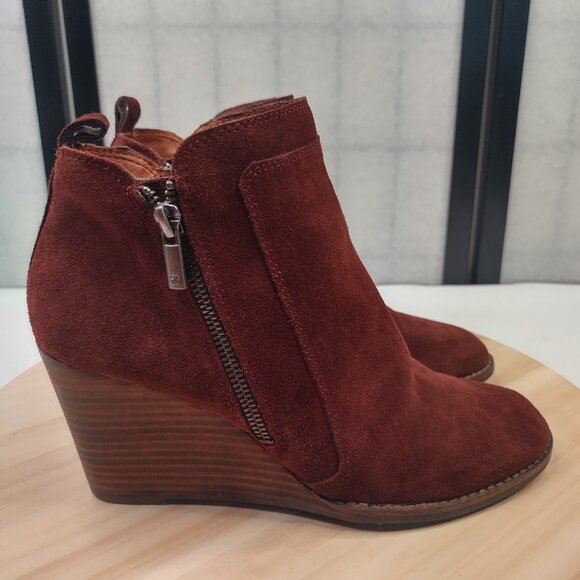 Lucky Brand Yahir Suede Wedge Raisin Burgandy Ankle Booties Women US 9M / 40 - Picture 1 of 13